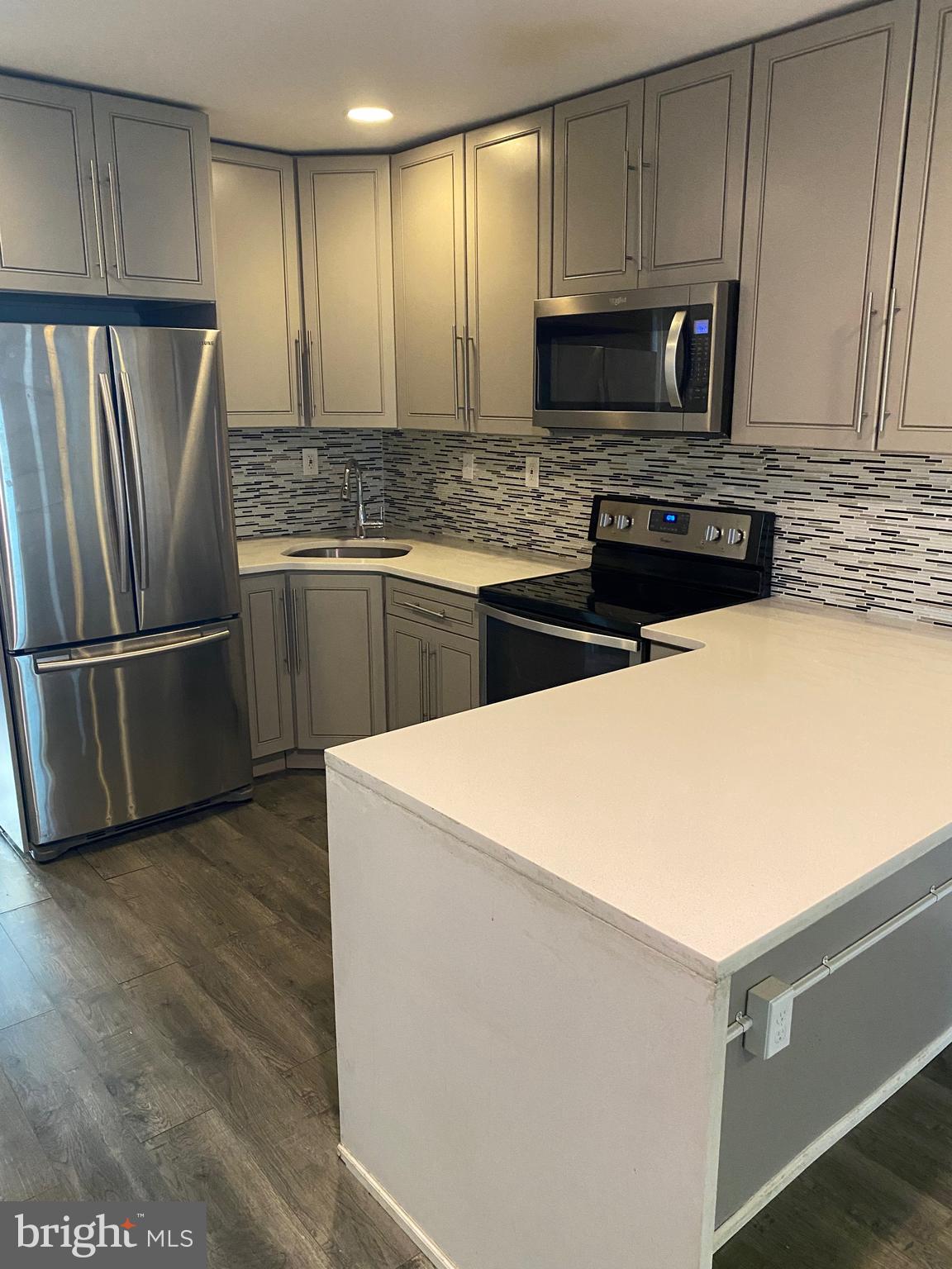333 H Street Northeast, Unit 3 Washington, DC 20002 - Photo 4 of 17 Kitchen
