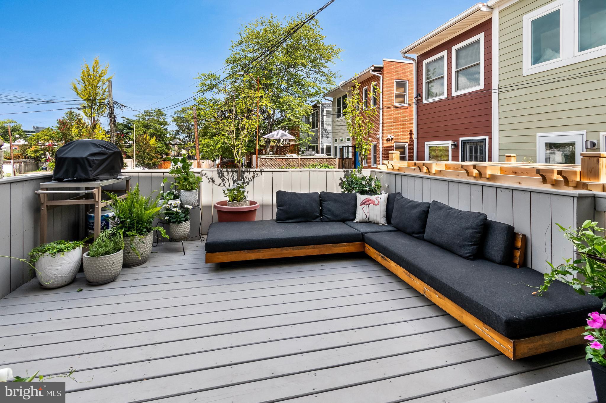 326 D Street Northeast Washington, DC 20002 - Photo 17 of 53 Private deck