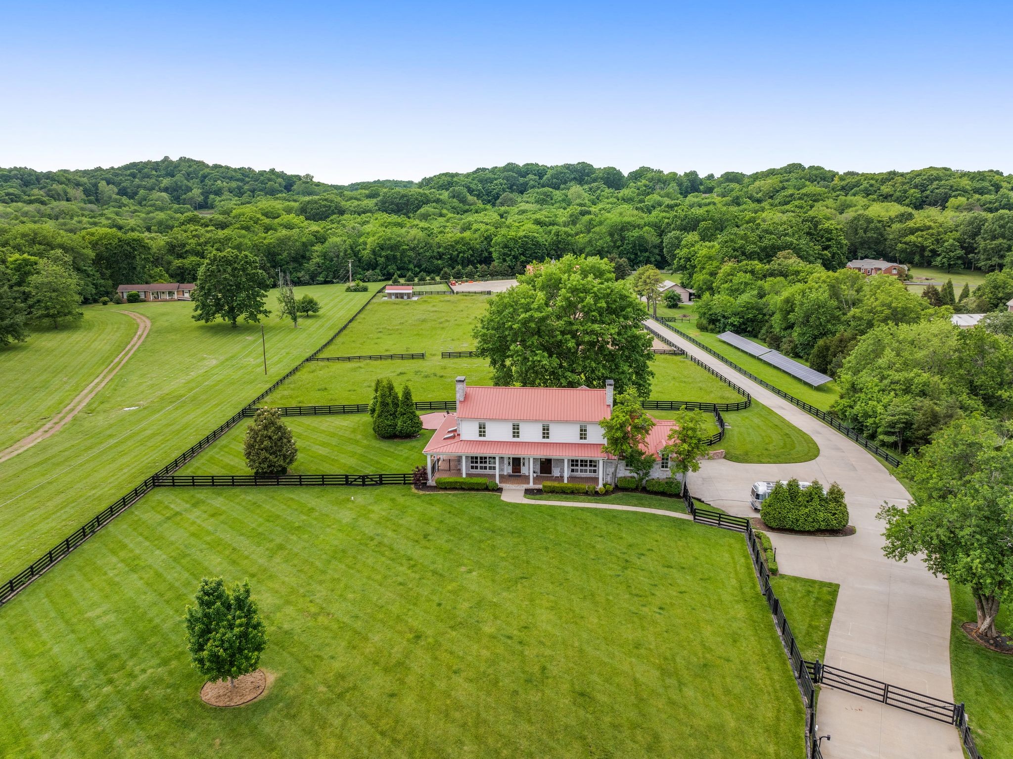 222 Arrowhead Road Franklin, TN 37069 - Photo 3 of 55 a view of a house with a big yard