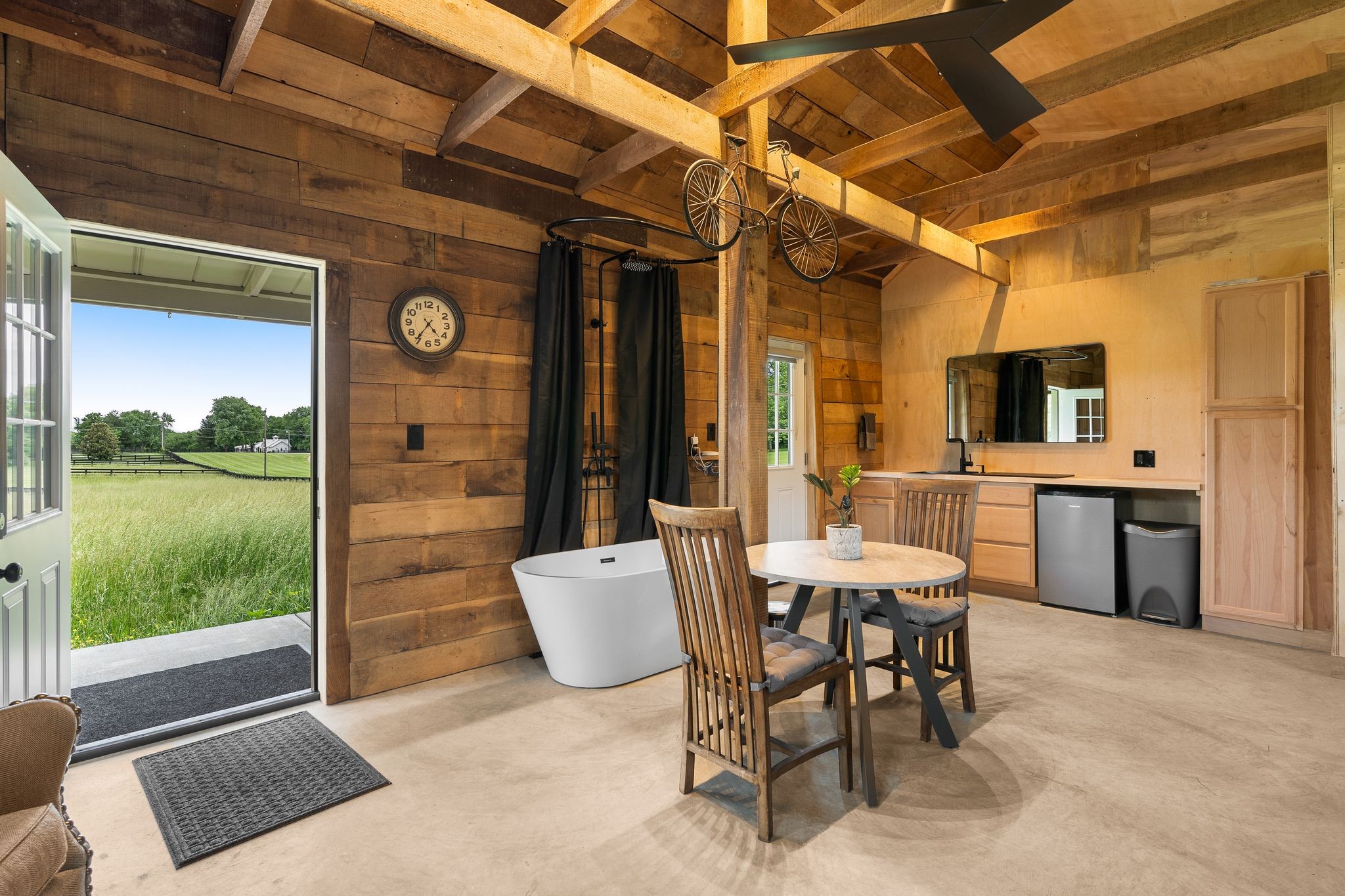 222 Arrowhead Road Franklin, TN 37069 - Photo 35 of 55 a view of a patio with a table and chairs