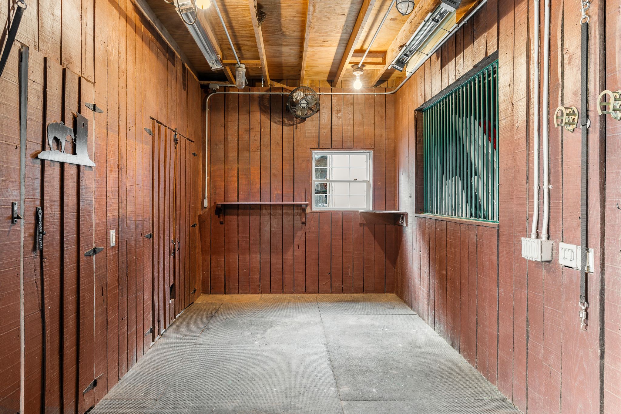 222 Arrowhead Road Franklin, TN 37069 - Photo 43 of 55 a view of a pathway of a building