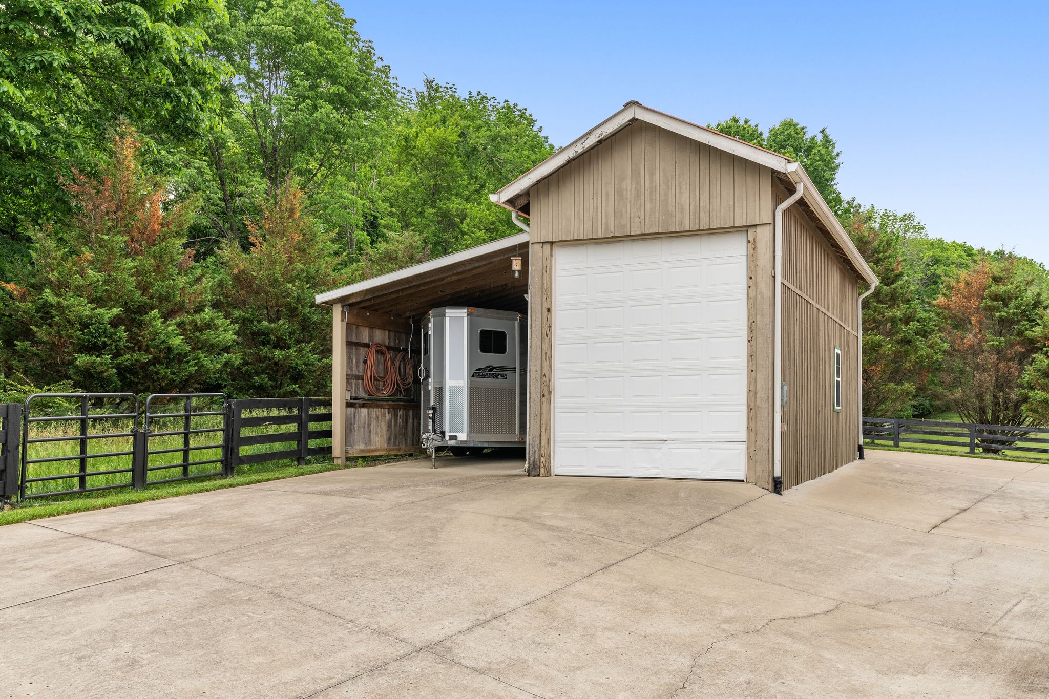 222 Arrowhead Road Franklin, TN 37069 - Photo 49 of 55 front view of a house with a yard
