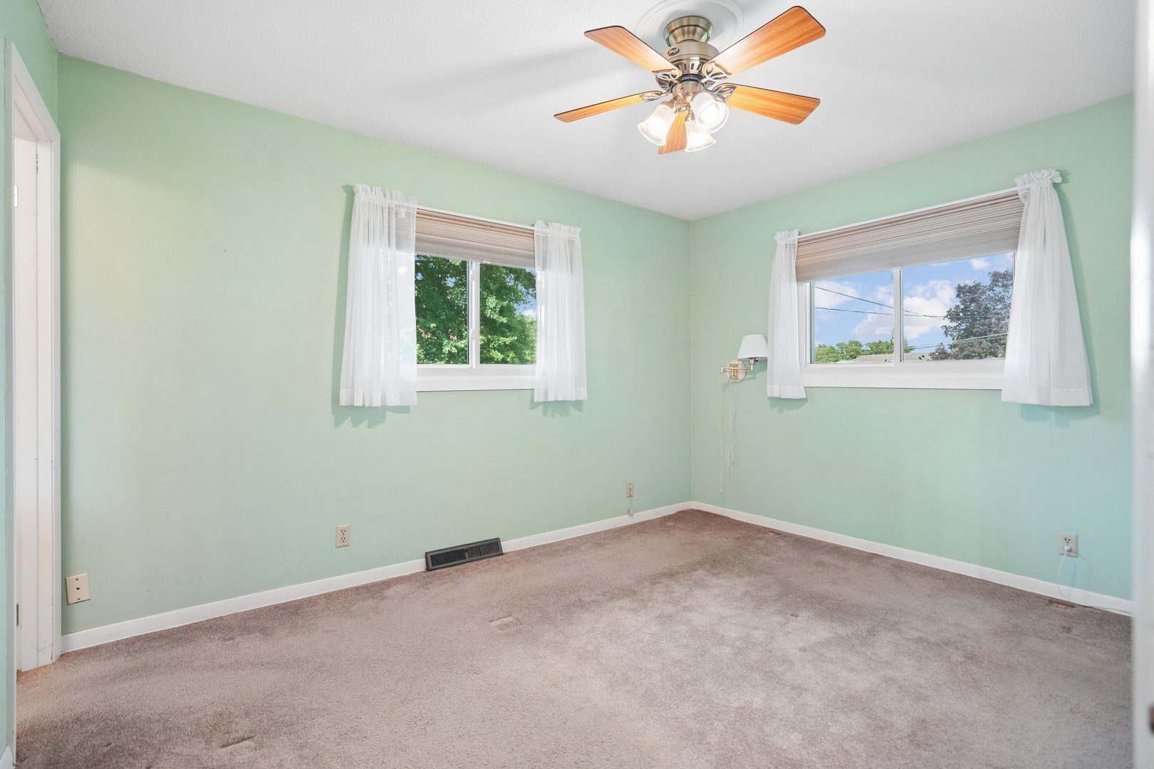 8512 Ridgewood Road Rock Island, IL 61201 - Photo 18 of 38
