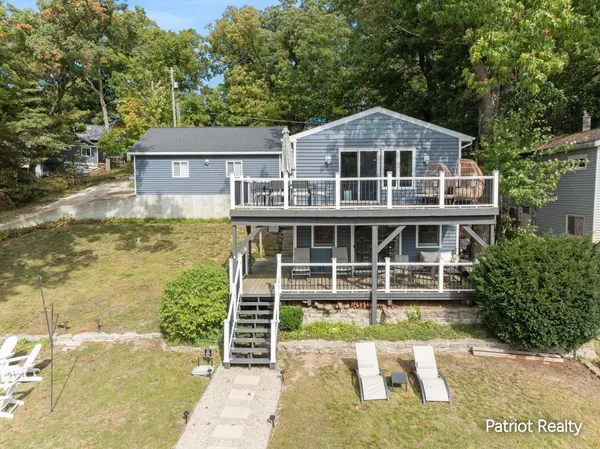 $349,900 | 21757 Oak Drive, Pierson, MI 49339