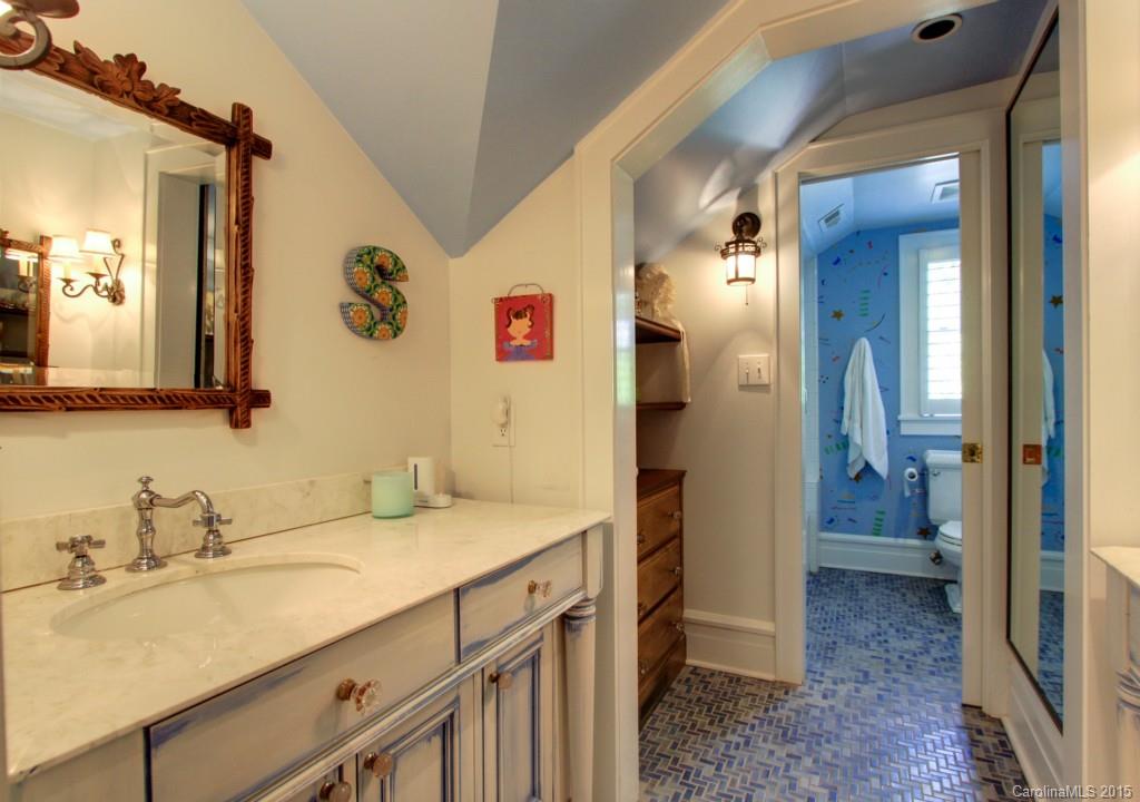 726 Bromley Road Charlotte, NC 28207 - Photo 17 of 24 Gallery Image 17