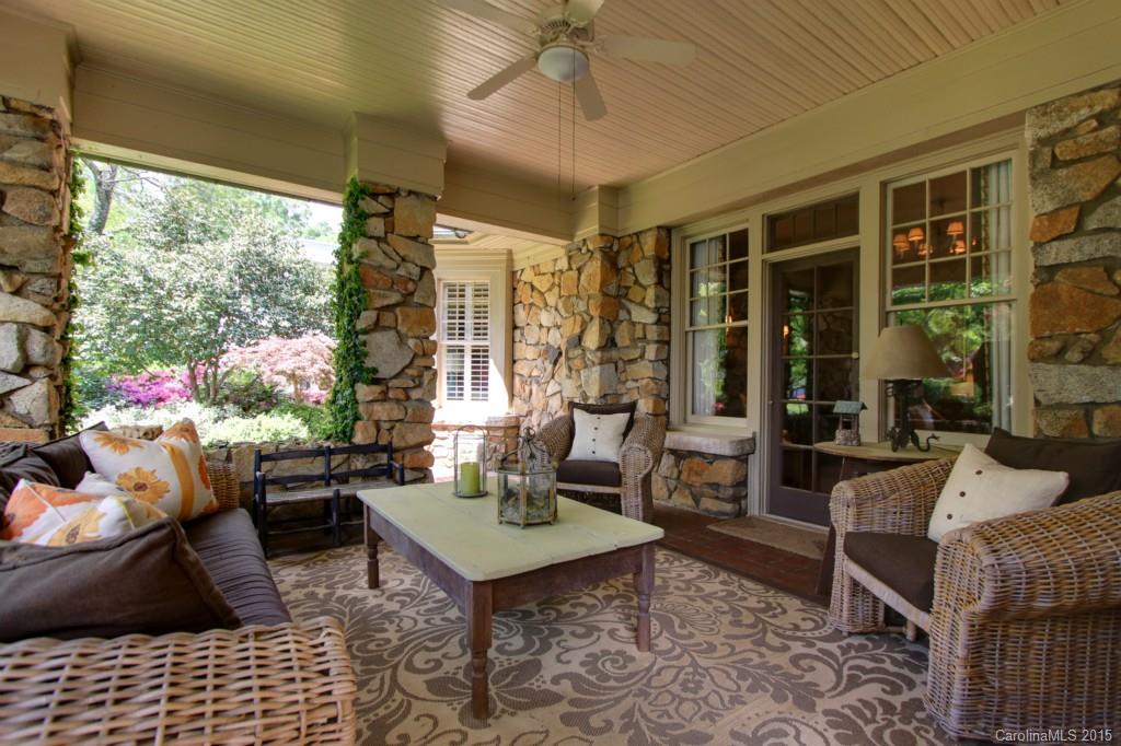 726 Bromley Road Charlotte, NC 28207 - Photo 3 of 24 Gallery Image 3