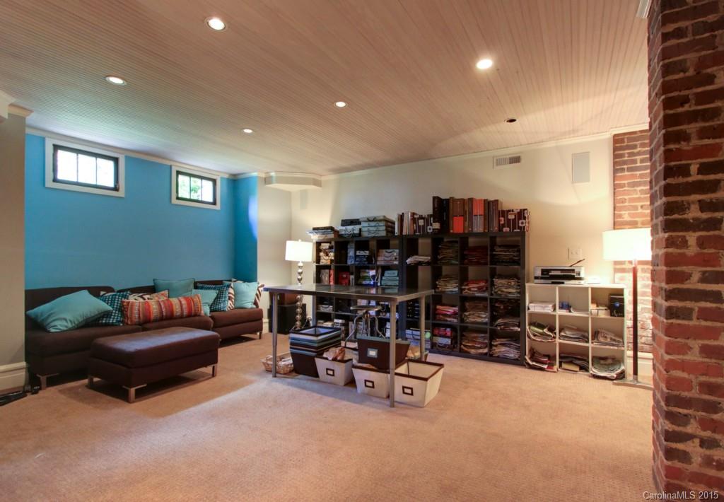 726 Bromley Road Charlotte, NC 28207 - Photo 21 of 24 Gallery Image 21