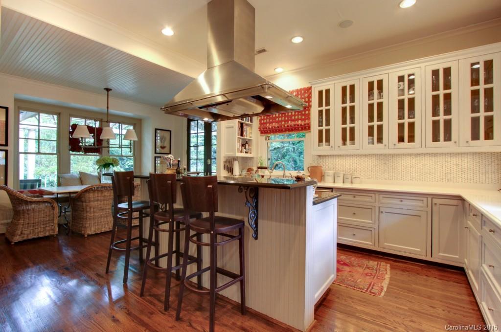 726 Bromley Road Charlotte, NC 28207 - Photo 10 of 24 Gallery Image 10
