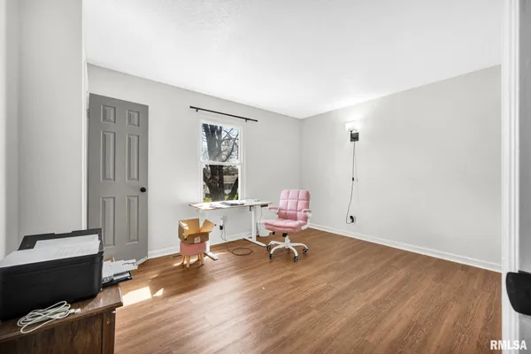 $290,000 | 6125-27 North Jayar Drive, Peoria, IL 61614