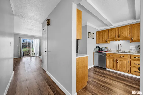 $290,000 | 6125-27 North Jayar Drive, Peoria, IL 61614