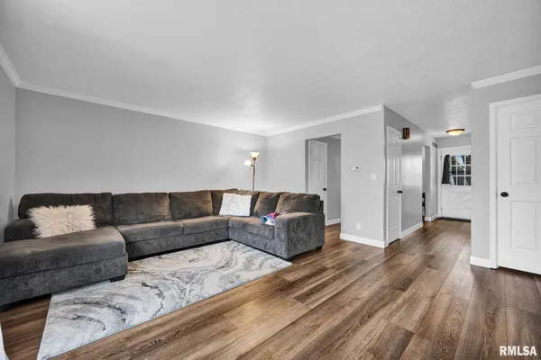 $290,000 | 6125-27 North Jayar Drive, Peoria, IL 61614