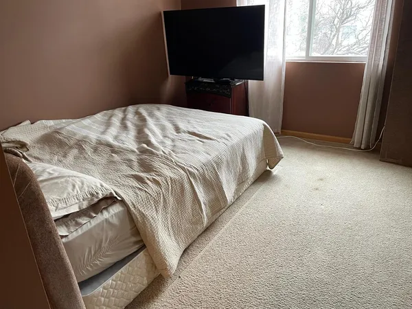 $2,450 | 2497 Reflections Drive, Aurora, IL 60502