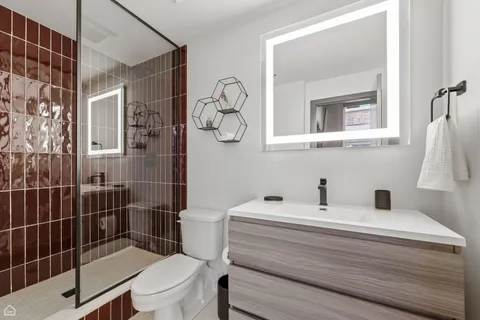 $375,000 | 500 South Clinton Street, Unit 546, Chicago, IL 60607