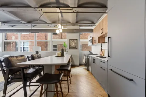$375,000 | 500 South Clinton Street, Unit 546, Chicago, IL 60607