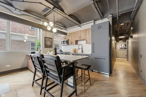 $375,000 | 500 South Clinton Street, Unit 546, Chicago, IL 60607