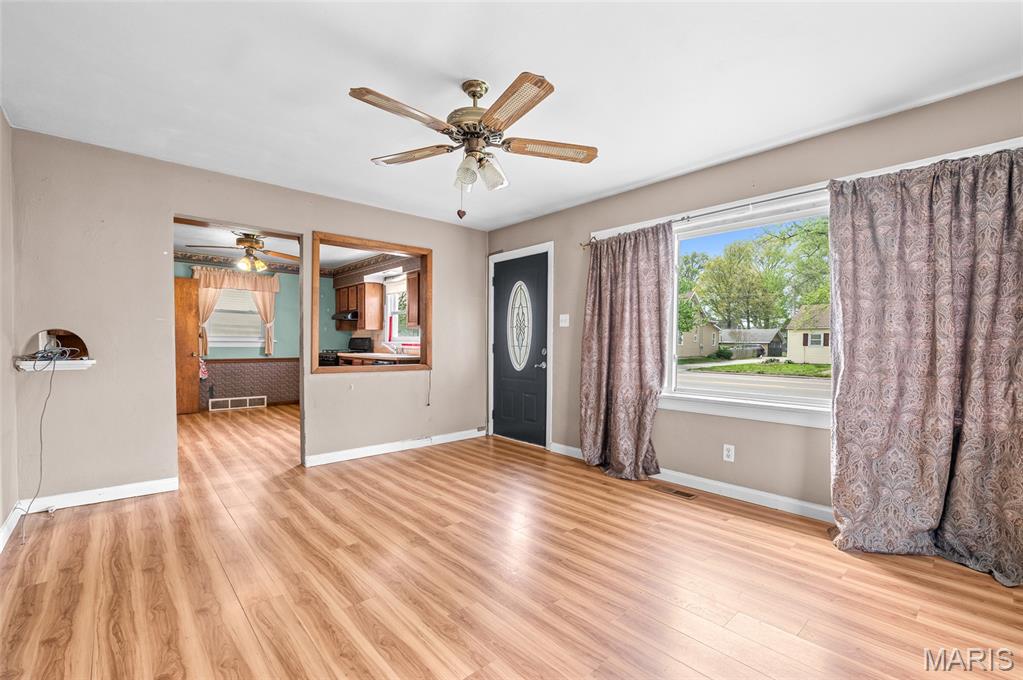 1308 Troy Road Edwardsville, IL 62025 - Photo 10 of 35