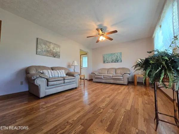 $245,000 | 312 Cumberland Drive, Harrogate, TN 37752