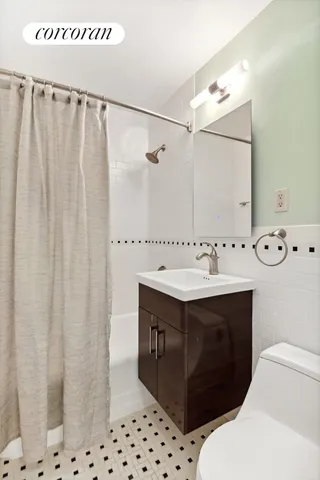 $849,000 | 345 East 81st Street, Unit 9N | Upper East Side