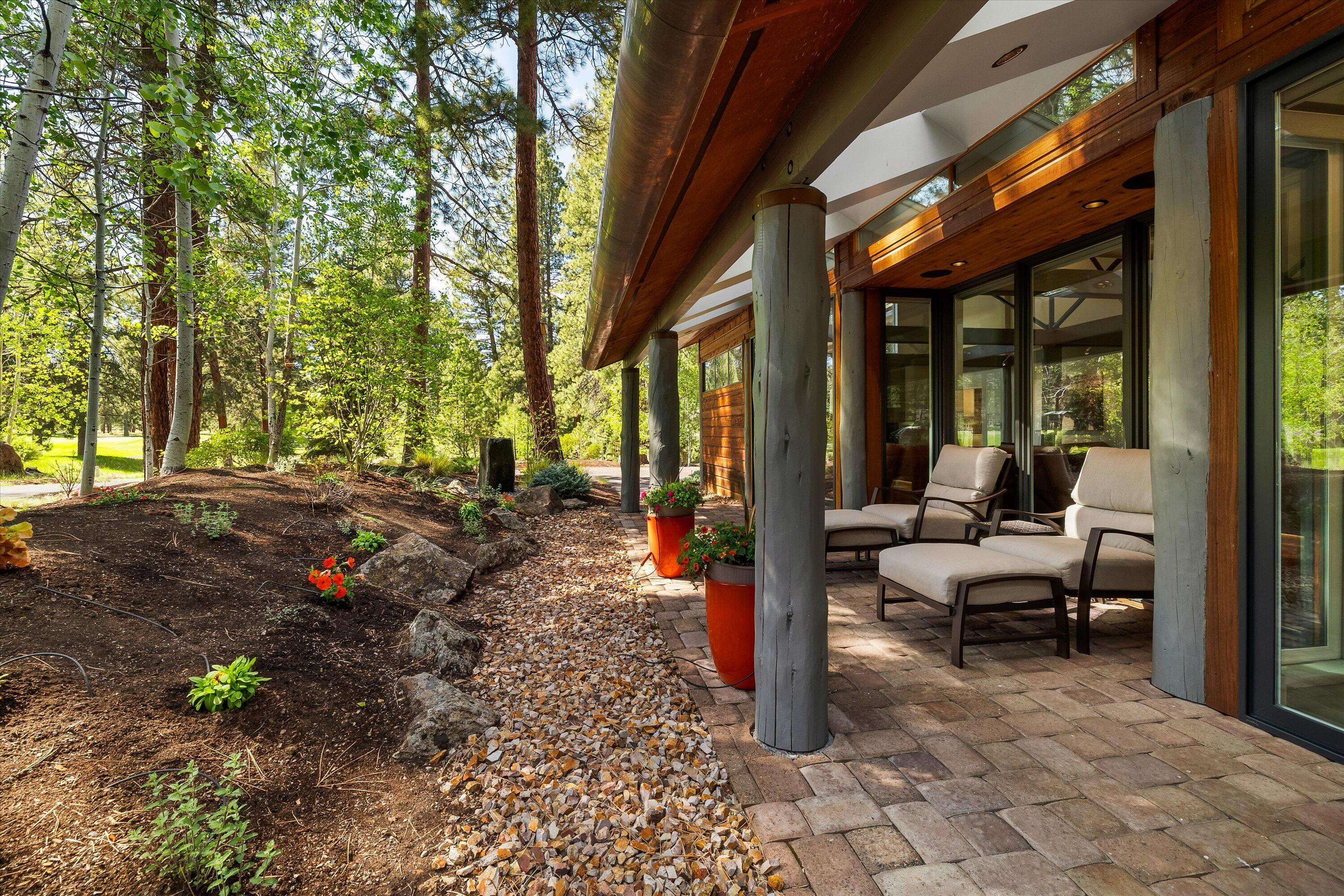 60770 Golf Village Loop Bend, OR 97702 - Photo 49 of 71 Side Patio