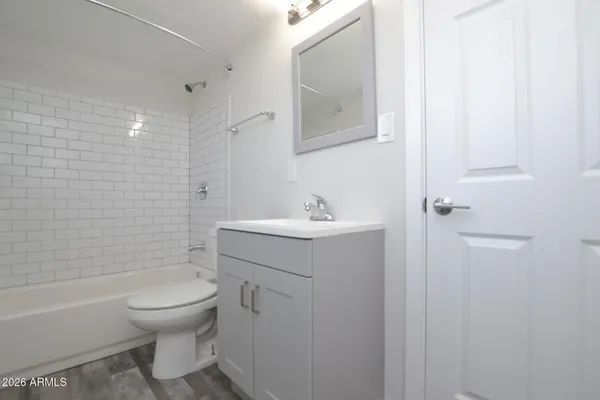 $899 | 44 East Roanoke Avenue, Unit 1, Phoenix, AZ 85012