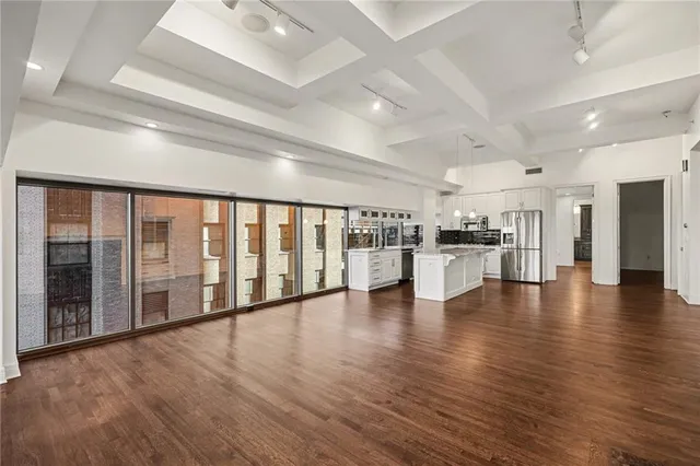 $479,000 | 1101 Walnut Street, Unit 801, Kansas City, MO 64106