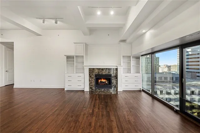 $479,000 | 1101 Walnut Street, Unit 801, Kansas City, MO 64106