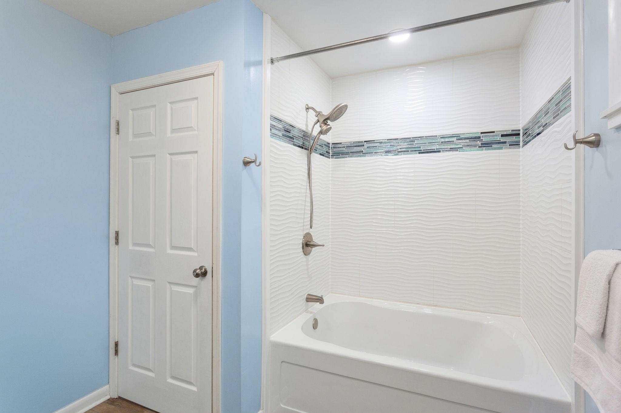 3210 Arrowhead Road Harrisonburg, VA 22801 - Photo 25 of 44 a bathroom with a shower and a bath tub
