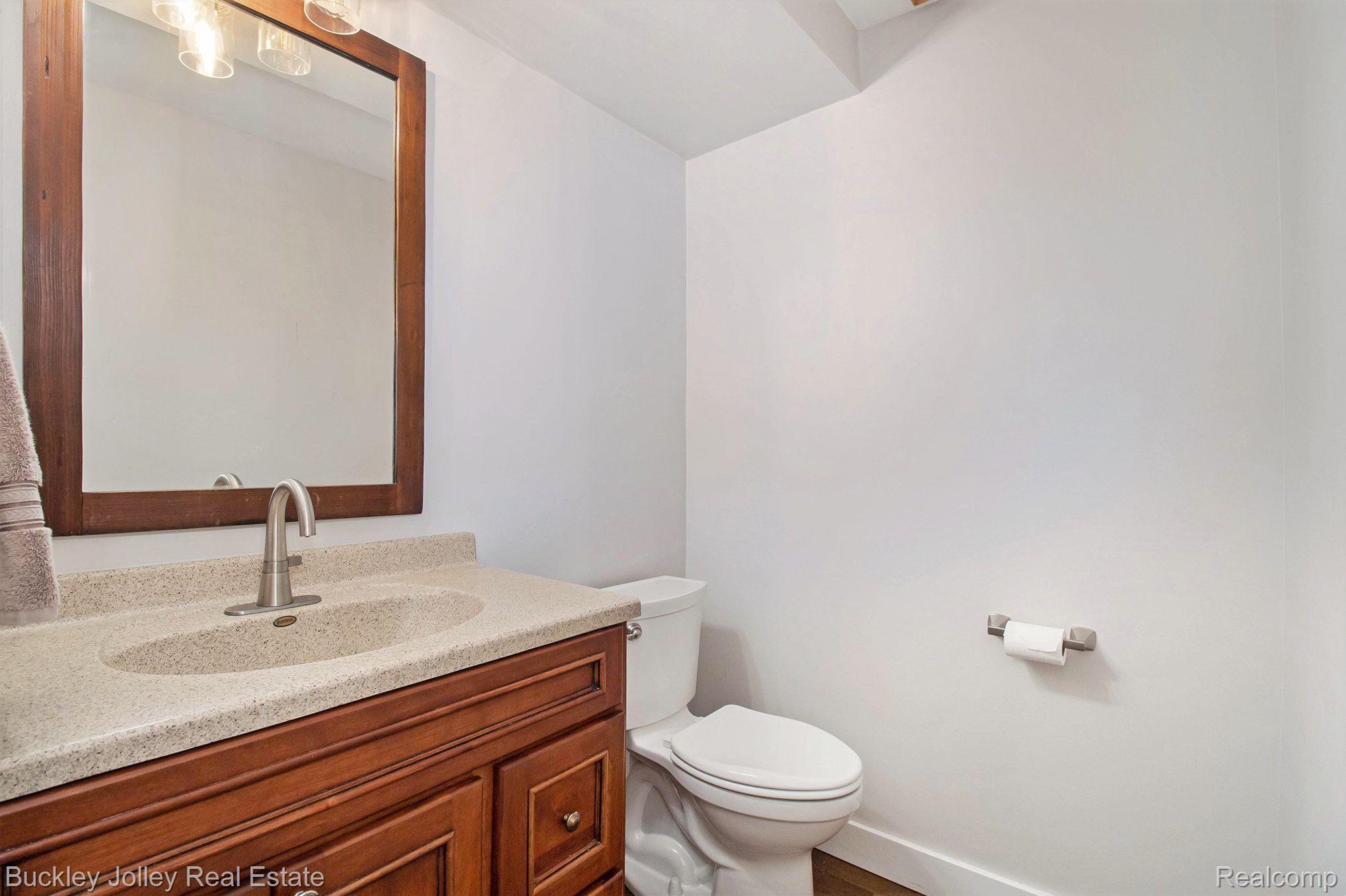 6399 Brighton Road Brighton, MI 48116 - Photo 28 of 36 Half Bath