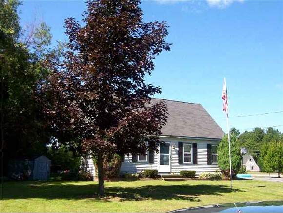 420 Ross Road Pembroke, NH 03275 - Photo 1 of 9 Gallery Image 1