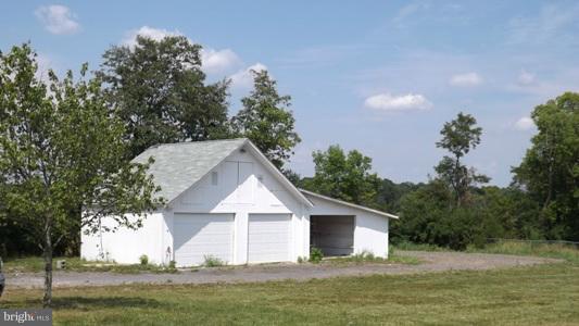 926 Welltown Road Winchester, VA 22603 - Photo 10 of 14 Extra 2 car garage, storage