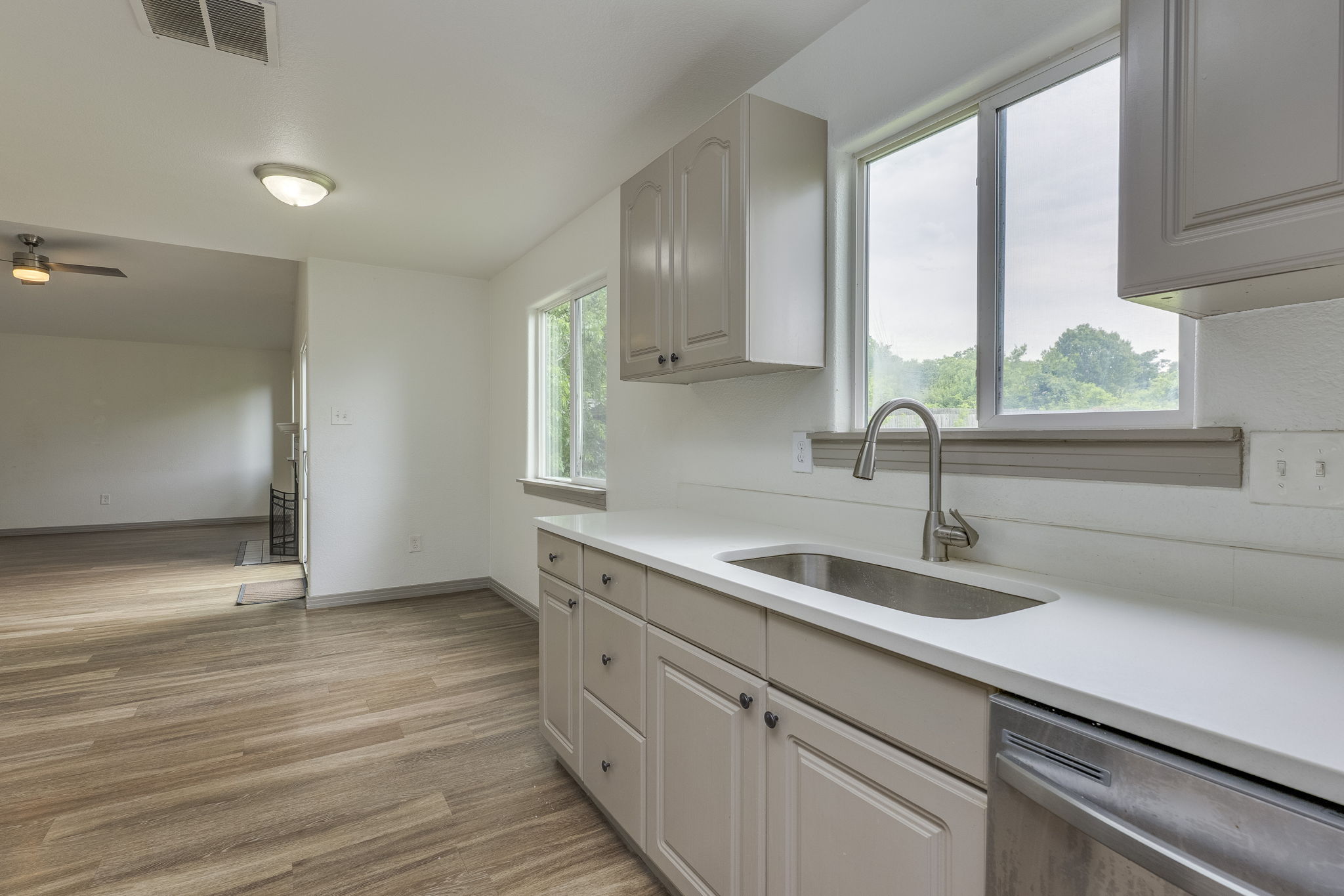 1416 Atterbury Lane Austin, TX 78754 - Photo 13 of 24