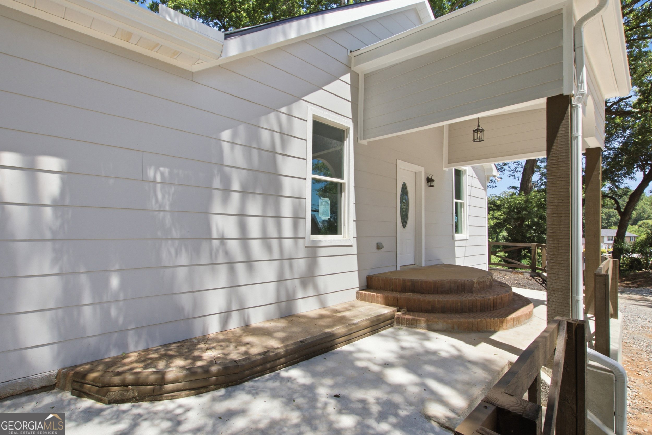 162 Falls Road Toccoa, GA 30577 - Photo 2 of 26