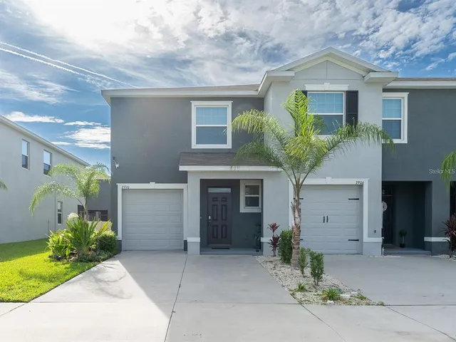 $2,200 | 2910 Boxwood Grove Row, Wesley Chapel, FL 33543