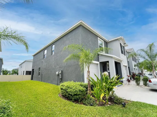 $2,200 | 2910 Boxwood Grove Row, Wesley Chapel, FL 33543