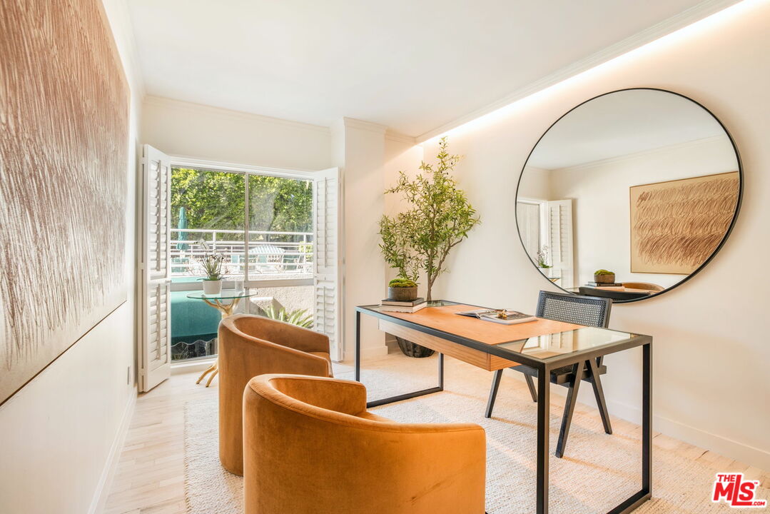 1131 Alta Loma Road, Unit 116 West Hollywood, CA 90069 - Photo 12 of 25 a outdoor space with furniture