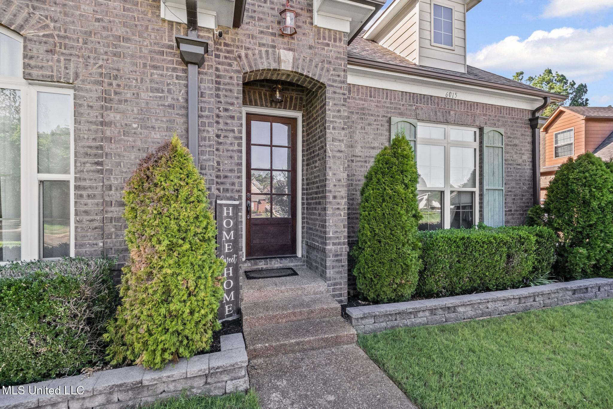 6015 Callaway Cove Olive Branch, MS 38654 - Photo 3 of 24 7-web-or-mls-DSCF7646