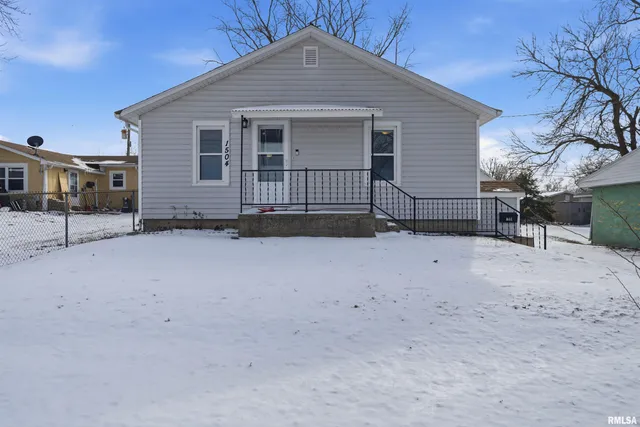 $110,000 | 1504 Henry Street, Pekin, IL 61554