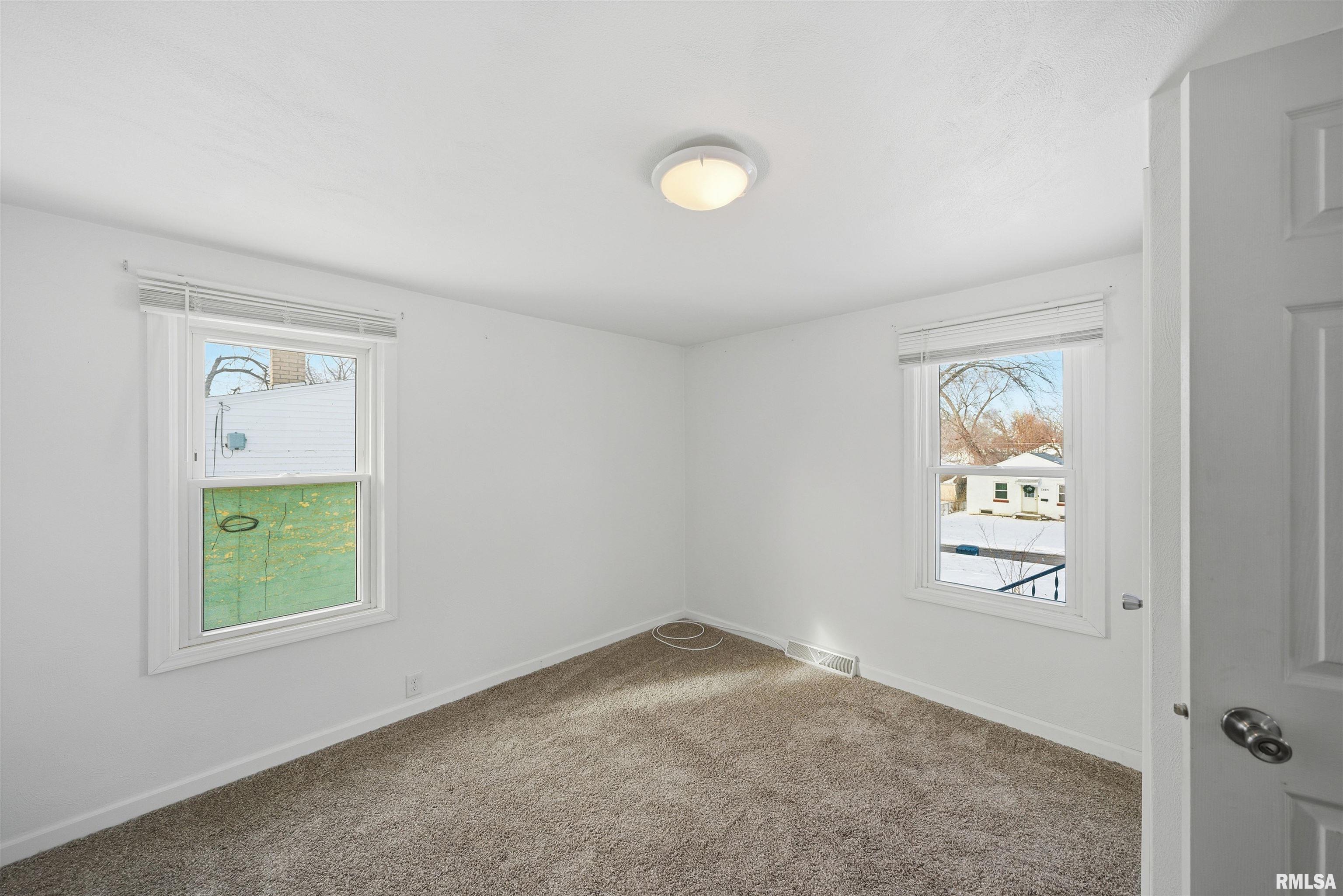 1504 Henry Street Pekin, IL 61554 - Photo 11 of 25