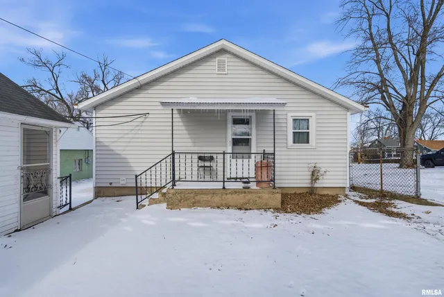 $110,000 | 1504 Henry Street, Pekin, IL 61554