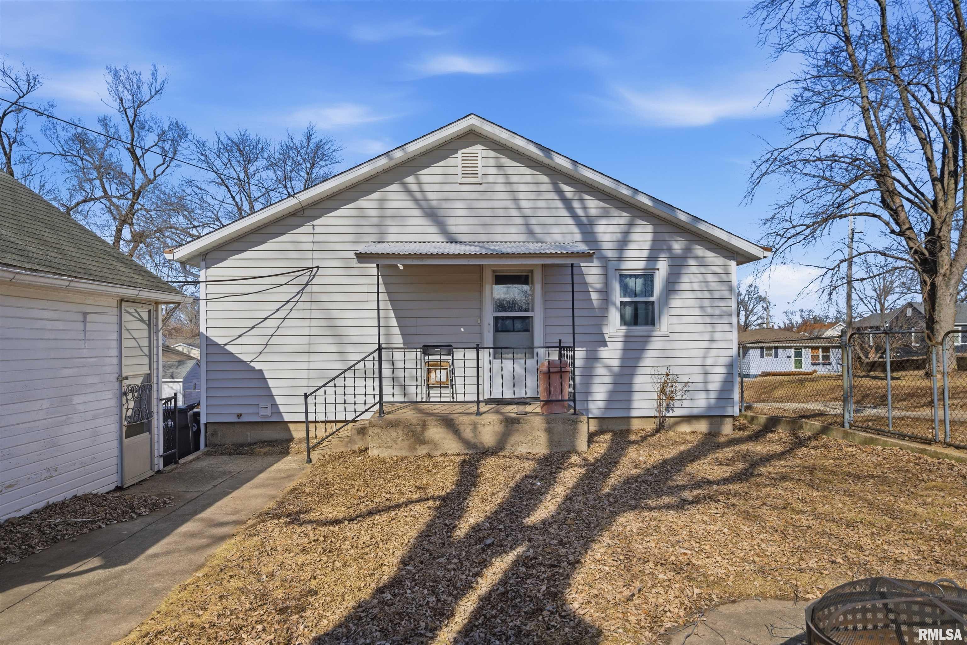 1504 Henry Street Pekin, IL 61554 - Photo 20 of 25