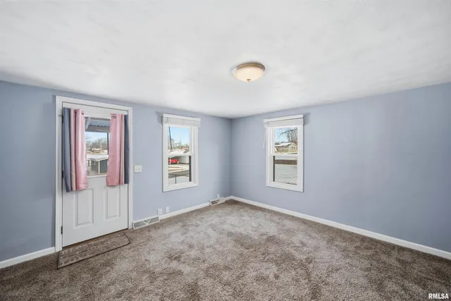 $110,000 | 1504 Henry Street, Pekin, IL 61554