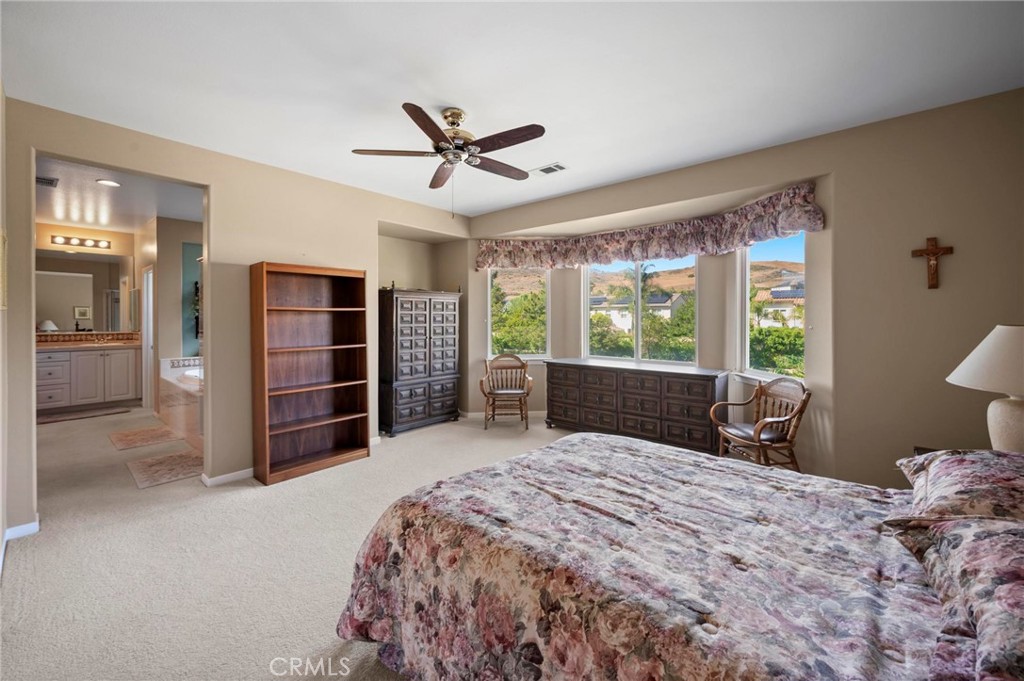 3262 Bluebird Circle Simi Valley, CA 93063 - Photo 28 of 43 a bed room with a bed and a window