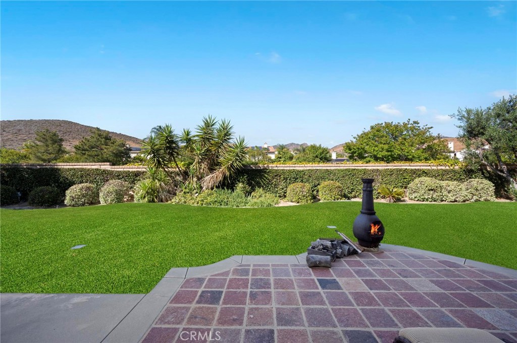 3262 Bluebird Circle Simi Valley, CA 93063 - Photo 40 of 43 a view of a garden with a pathway