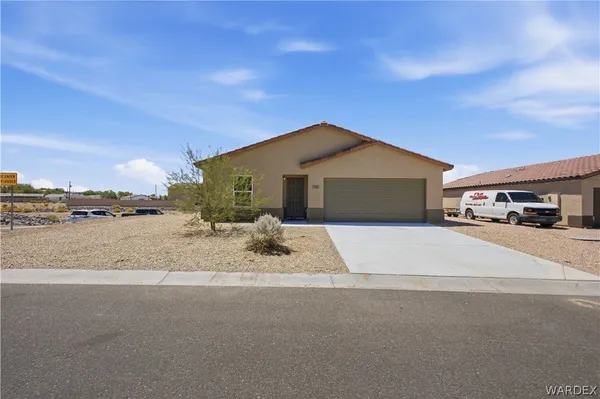 $319,900 | 2228 East Sand Crk Drive, Fort Mohave, AZ 86426