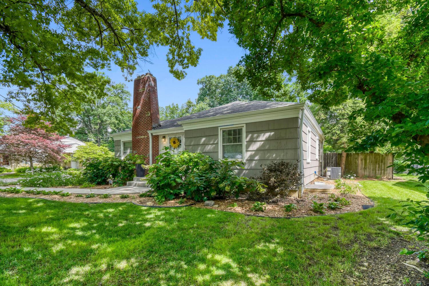 2732 Minerva Lake Road Columbus, OH 43231 - Photo 29 of 29 FRONT VIEW