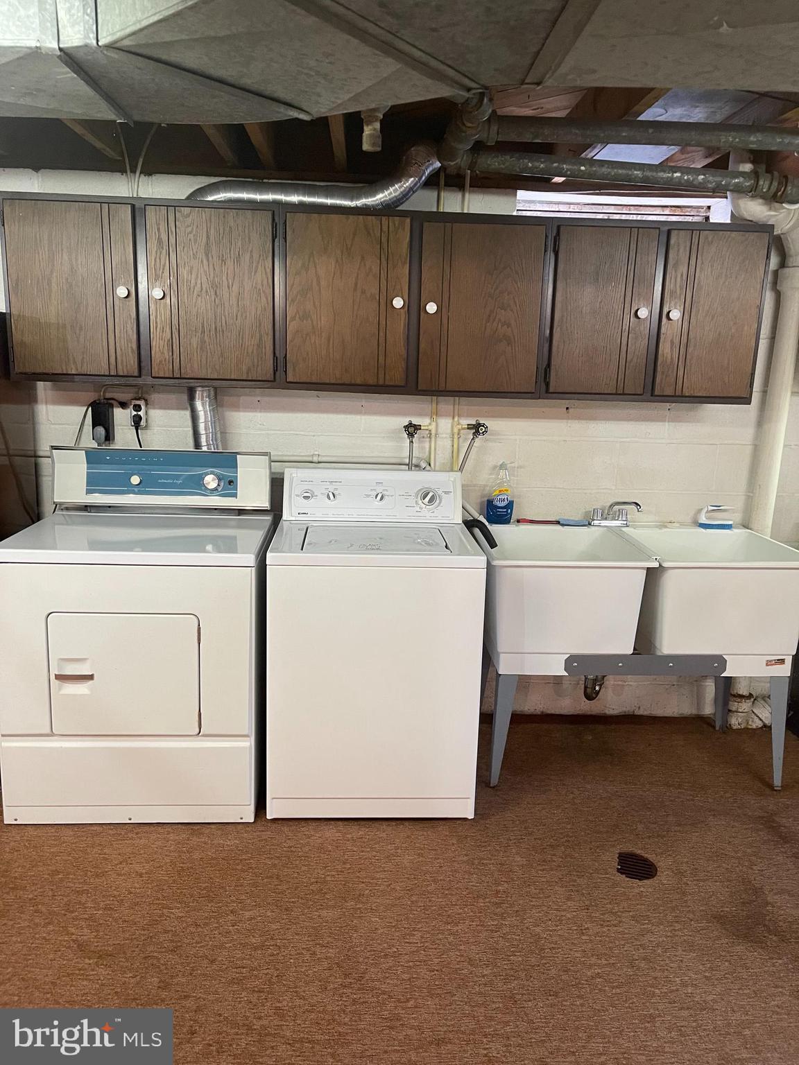 1670 Florence Road Mount Airy, MD 21771 - Photo 19 of 20 a utility room with dryer and washer