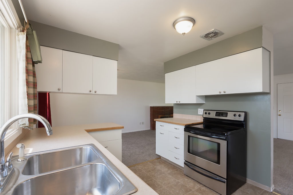 1611 South Bolivar Road Spokane Valley, WA 99037 - Photo 3 of 20