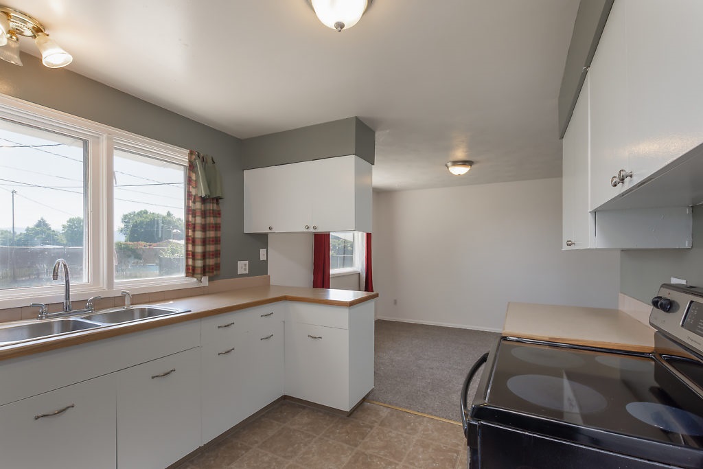 1611 South Bolivar Road Spokane Valley, WA 99037 - Photo 4 of 20