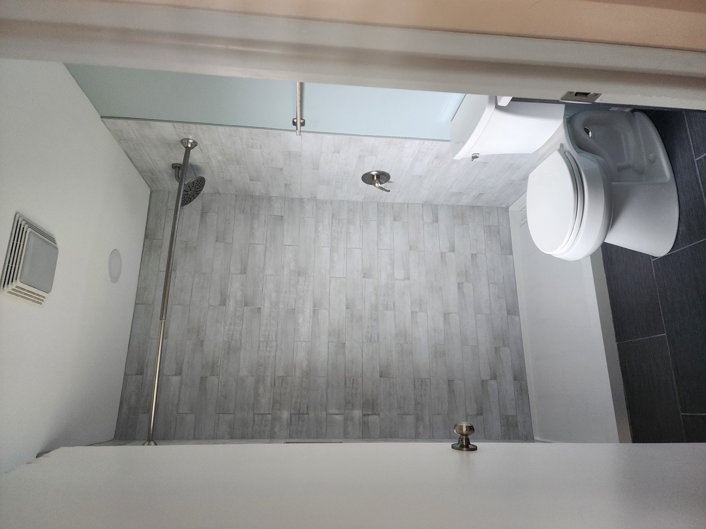 45 Arrowhead Drive Thornton, IL 60476 - Photo 7 of 8 a bathroom with a shower