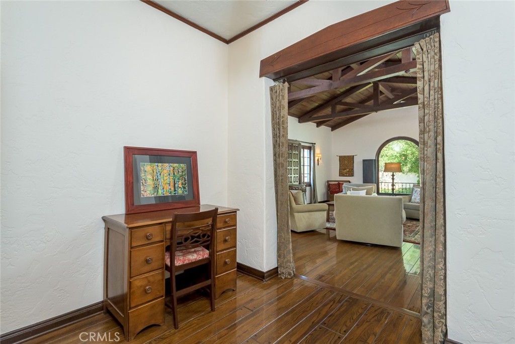 752 Glenview Road Glendale, CA 91202 - Photo 14 of 64